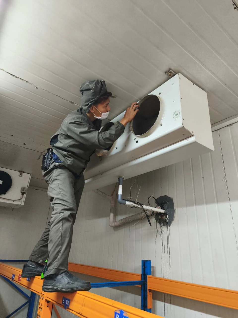 Perawatan AC Central