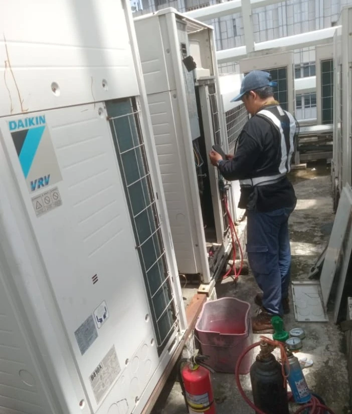 Perawatan AC Central